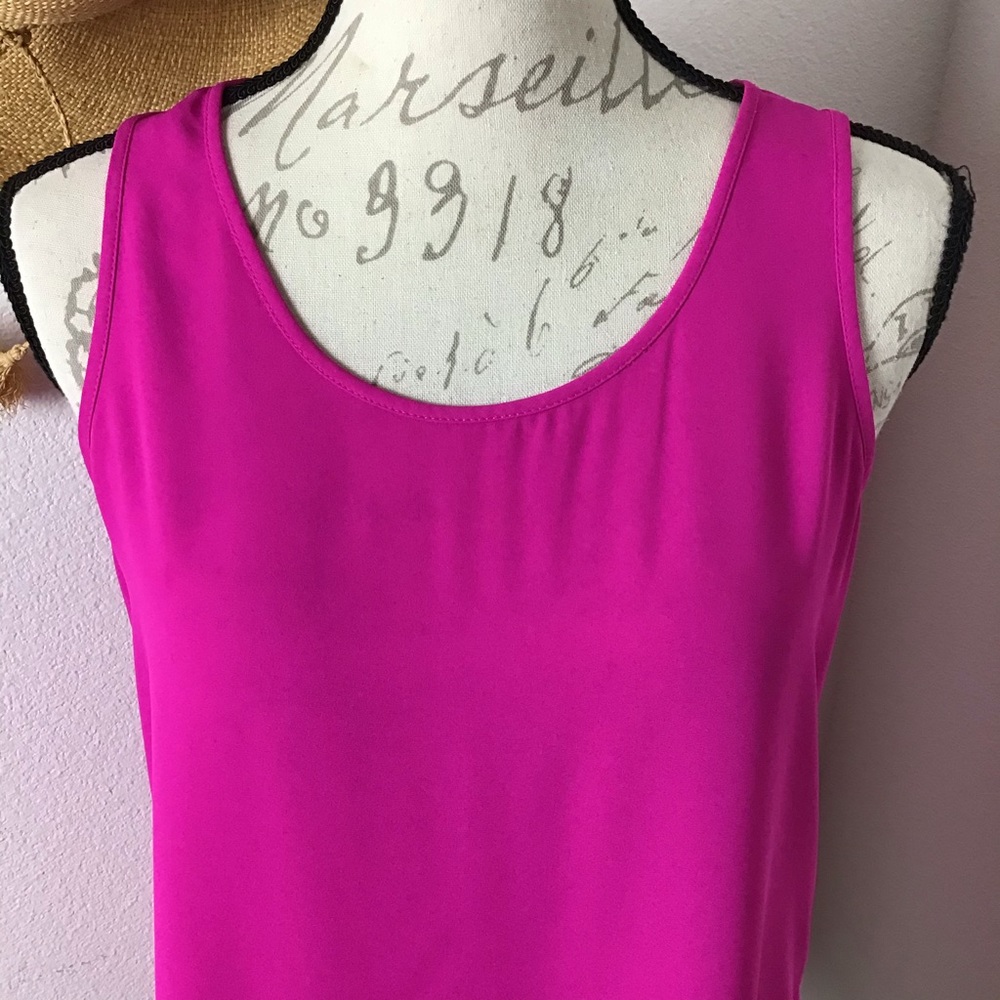Express-Fuchsia Open Back Tank - Picture 2 of 7
